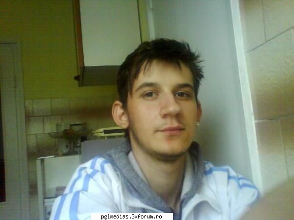 despre ani.....ma numesc contor lucian ..... imi place joc principal ...... casper server (server